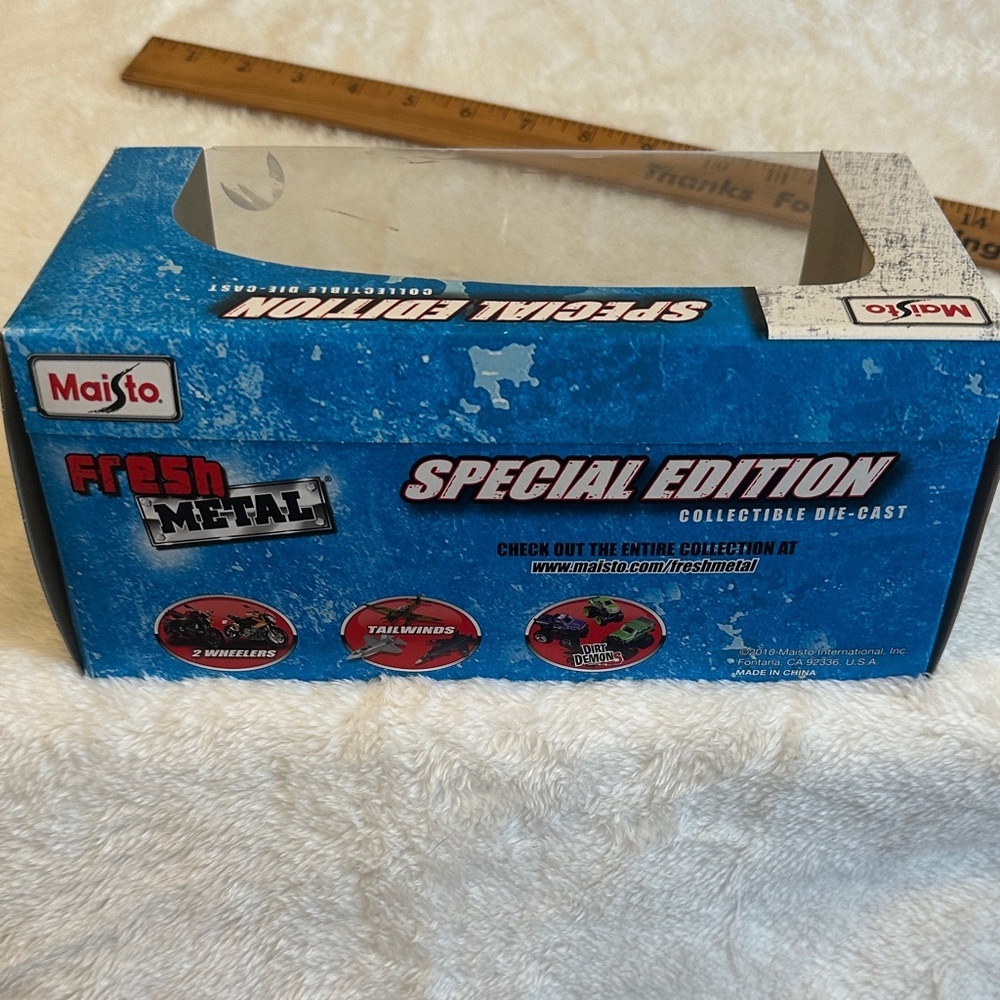 Maisto Brand‎ 1:24 1965 Shelby Cobra 427 Die-Cast Model Car Special Edition - Picture 7 of 7